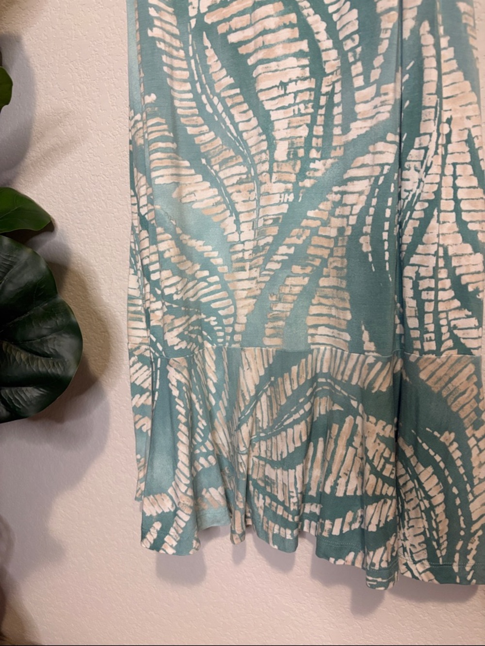 Tommy Bahama Aqua & White Sleeveless V-Neck Midi Dress - Picture 5 of 6